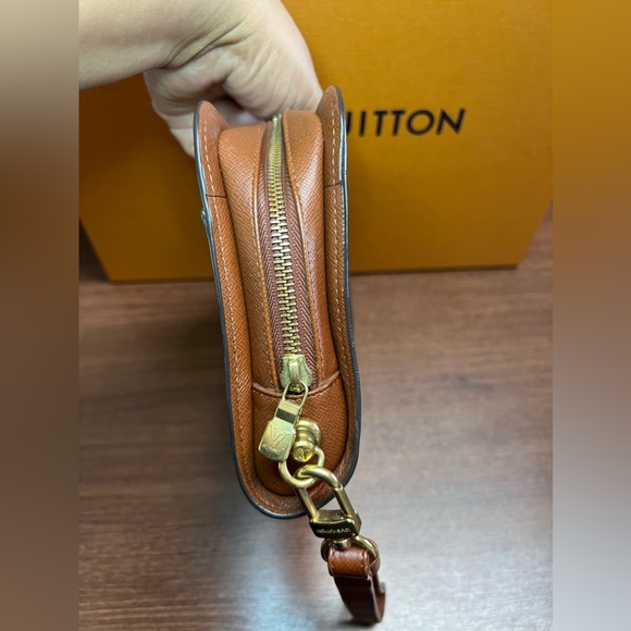 Louis Vuitton Monogram Orsay Clutch - Picture 7 of 16